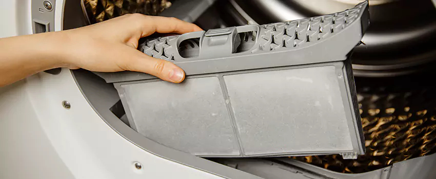 Signs Of A Clogged Dryer Lint Trap in Coachella, California